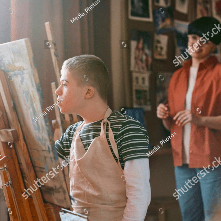Art-thérapie et handicap : adapter la médiation artistique